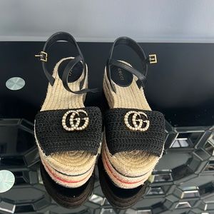 Gucci sandals in black